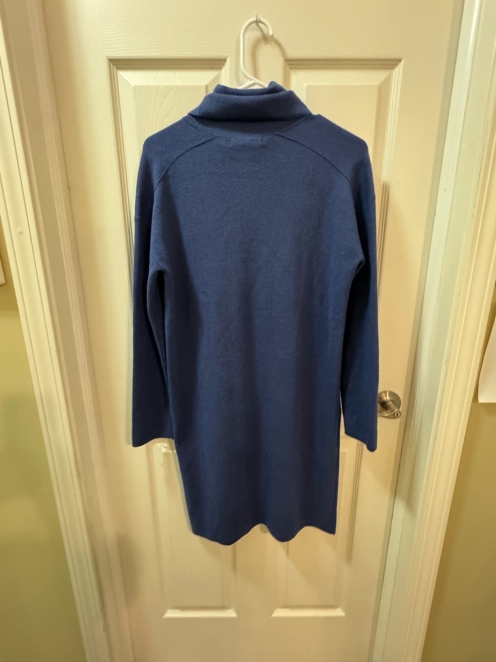 Turtleneck Sweater Dress size medium 
Banana Republic - Picture 8 of 9